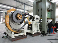 Produzione materiale a macchina di raddrizzamento dello scaffale della lamina di metallo dell'alimentatore del rullo
