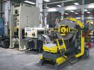 Rotolo del foglio di metallo che timbra la linea di produzione automatizzata della macchina della punzonatrice di ricezione